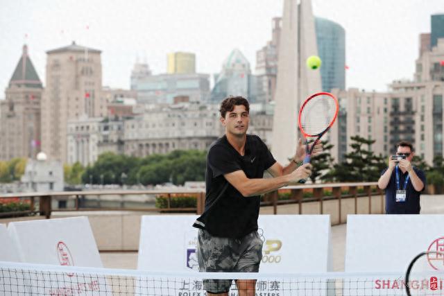 进行体能和 进行体能和