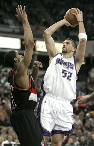 他选择利用 他选择利用